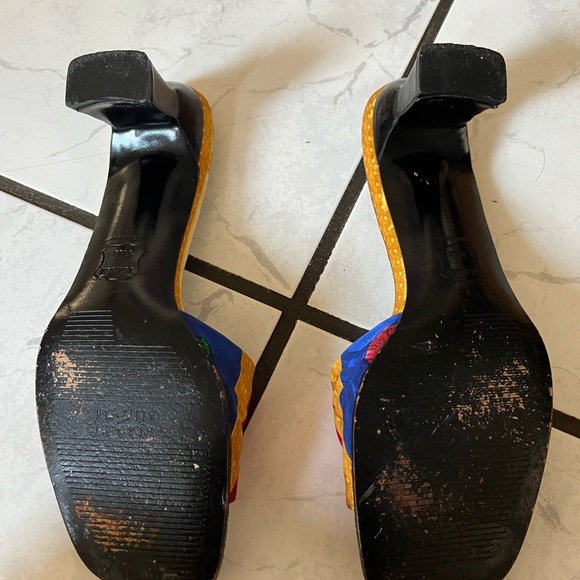 Stuart Weitzman butterfly heels - Picture 5 of 6